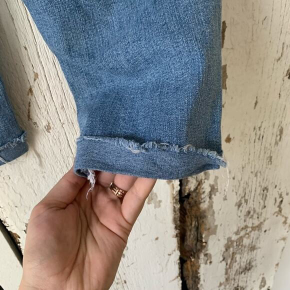 Ariya jeans embroidered destroyed crops raw cuffed gems light wash - Picture 9 of 10